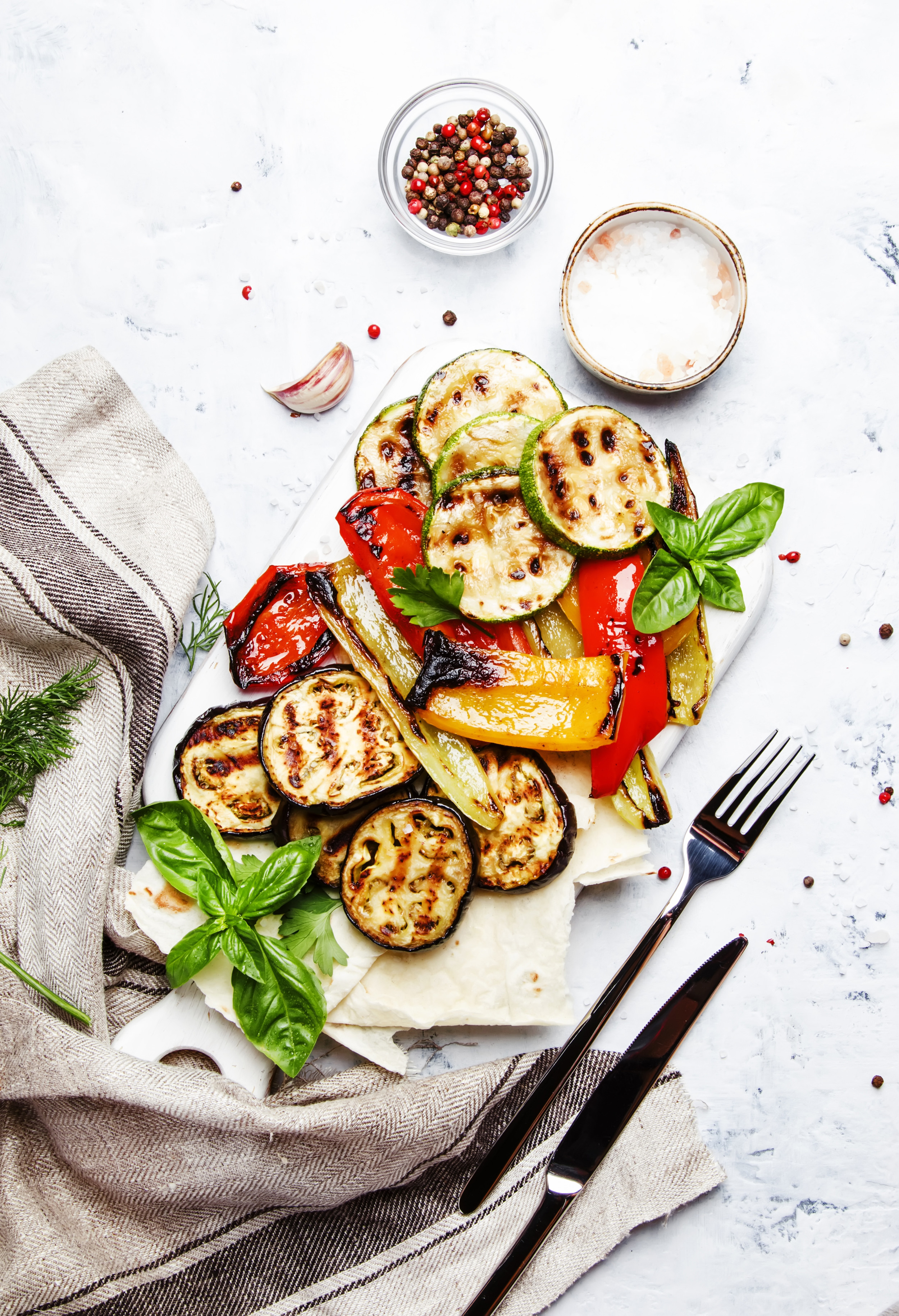 Mese cu putine calorii: cum sa mananci mult si sa slabesti
